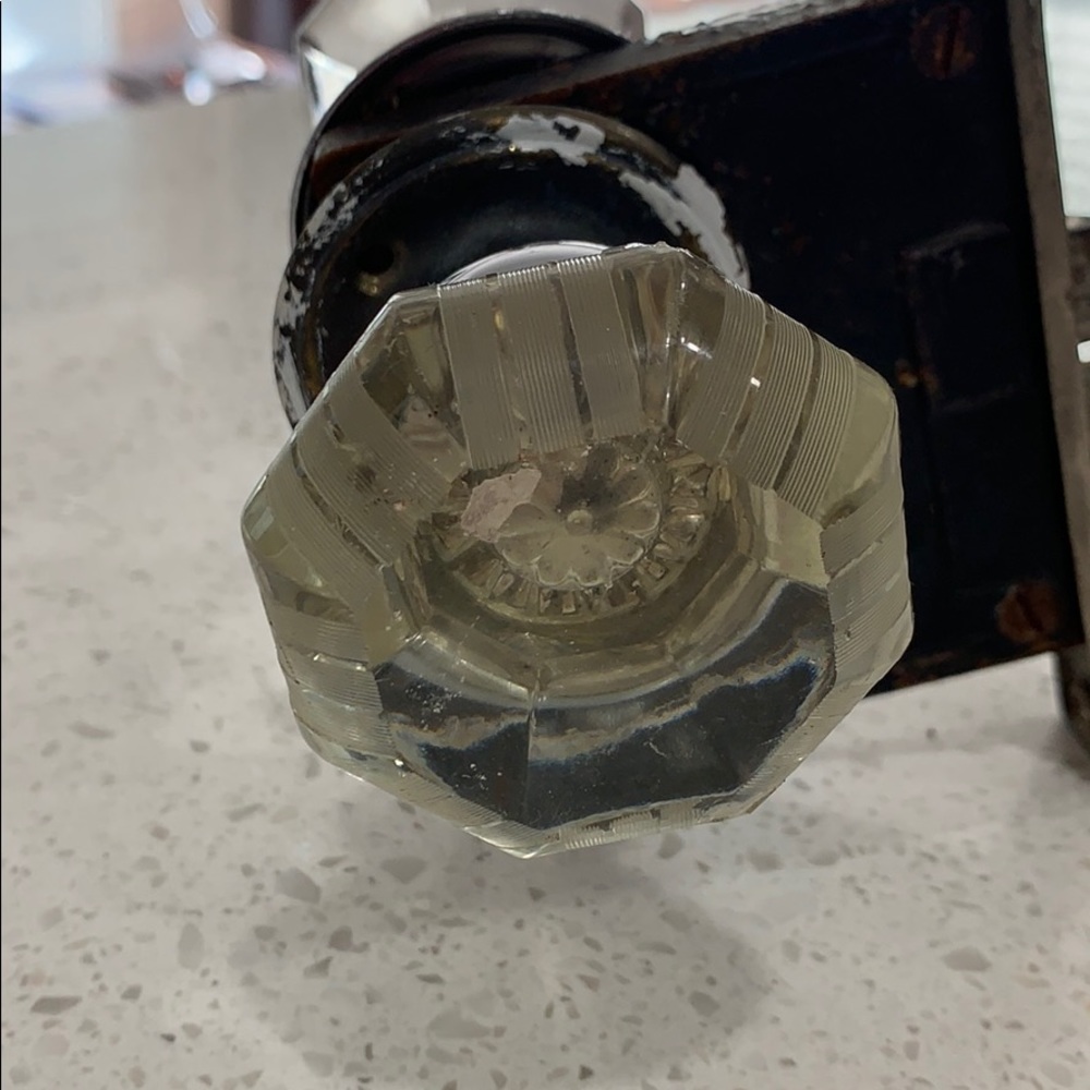 Vintage glass knobs with hardware - Picture 5 of 8